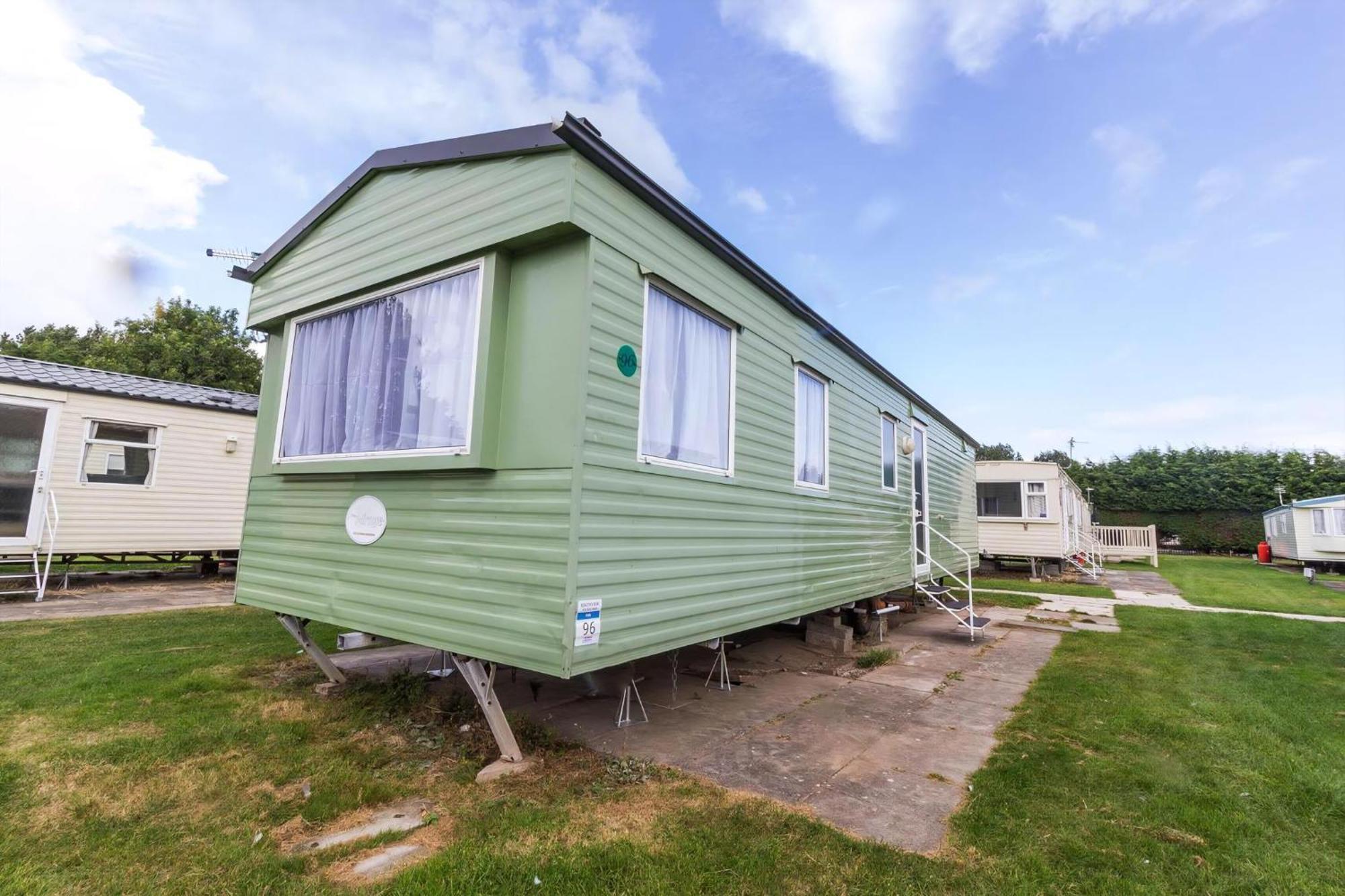 Great 8 Berth Caravan For Hire In Skegness Ref 33069F 外观 照片